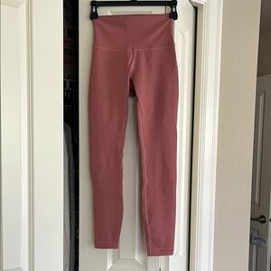 Lululemon Wunder train